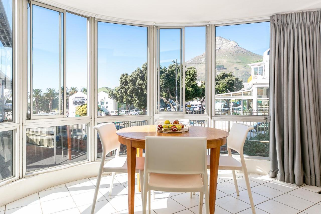 Village - Camps Bay Apartment *
